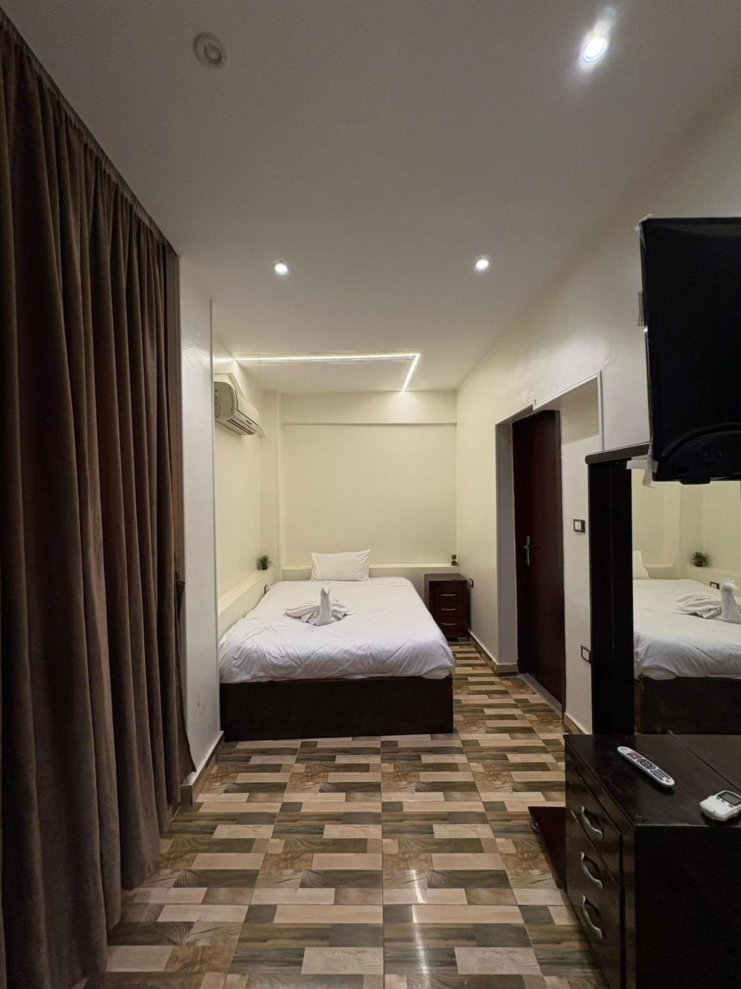 Basha Pyramids Inn Kafrat al Jabal Экстерьер фото